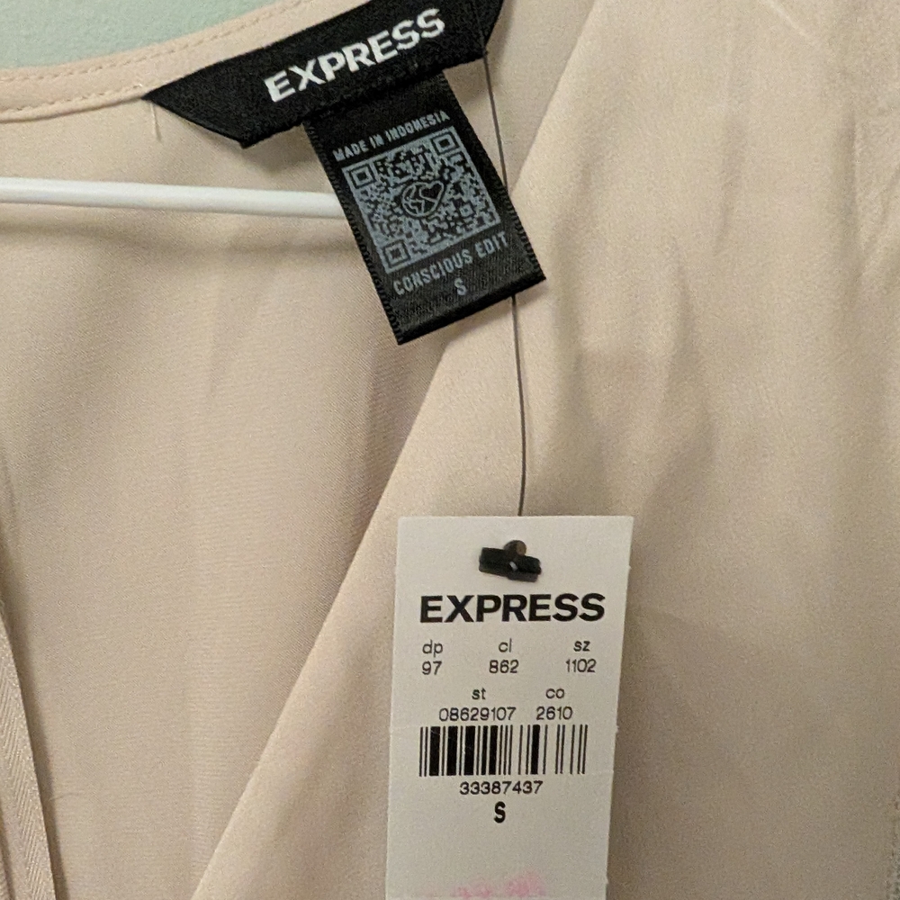 Express Cream Blouse Elegant and Versatile - Picture 6 of 11